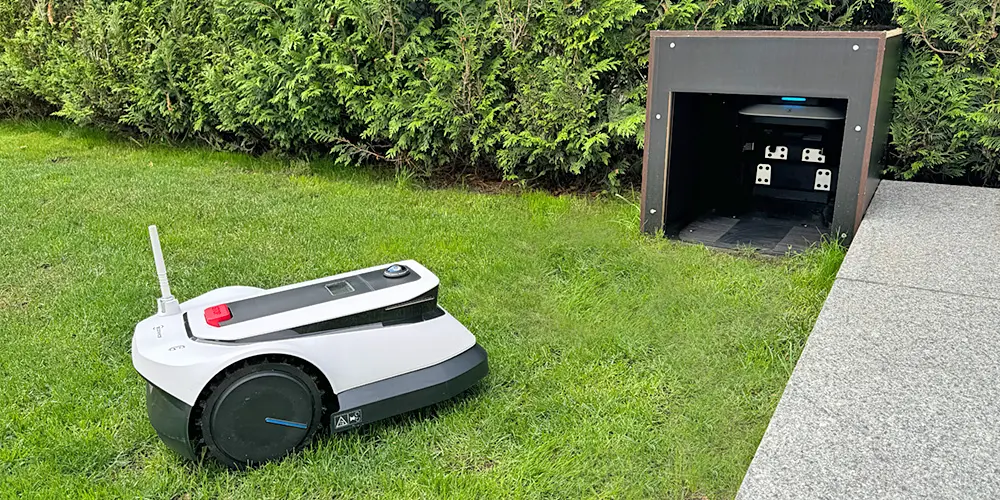 Titelbild Goat - Unser Rasenm&auml;hroboter